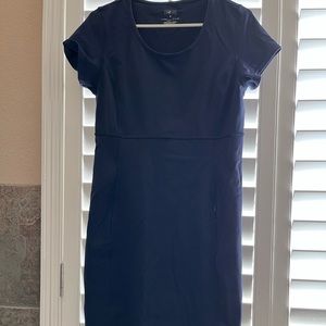 Duluth Trading Co Women’s Working Dress with Zipper Pockets (S)